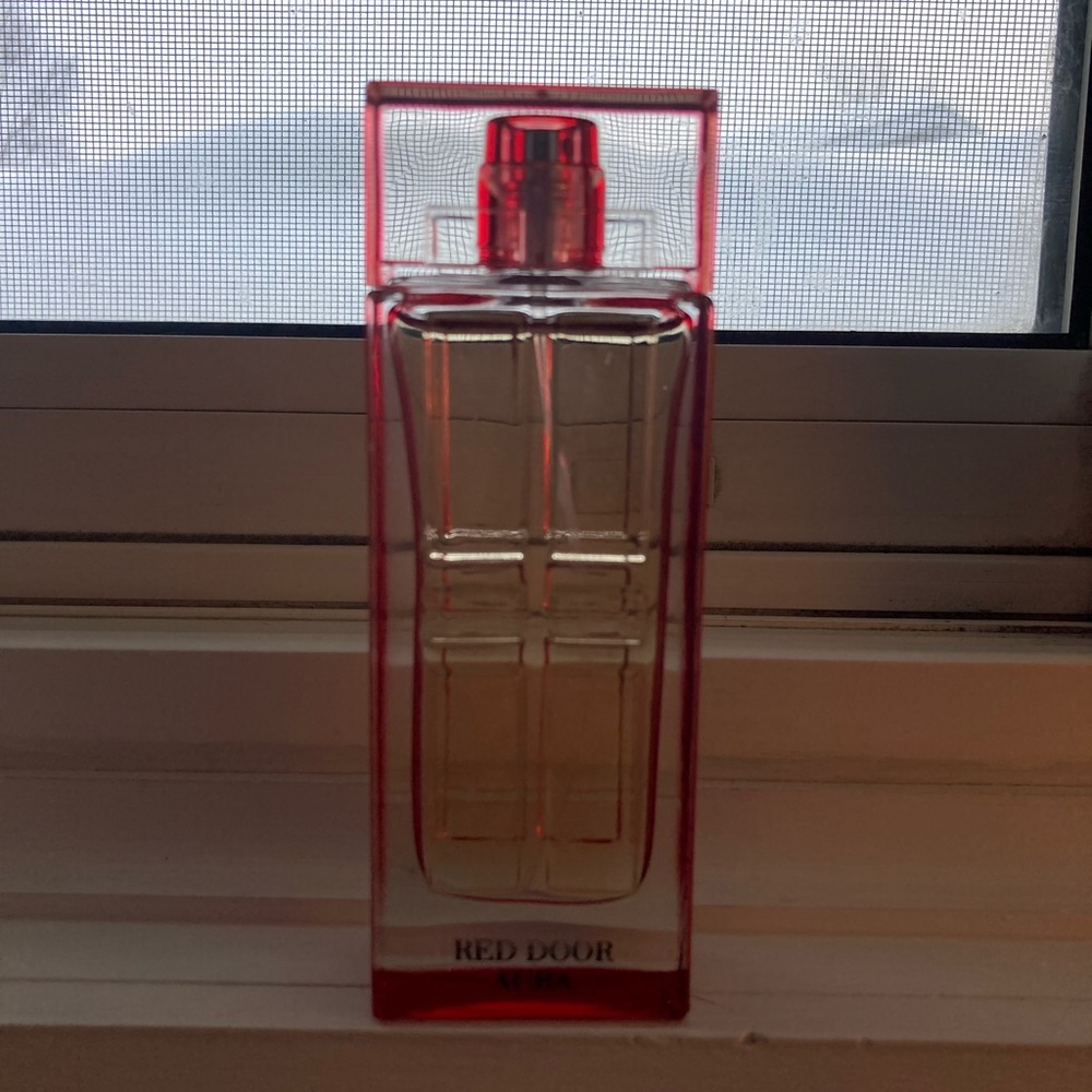 Elizabeth Arden Red Door Perfume - Red and Clear